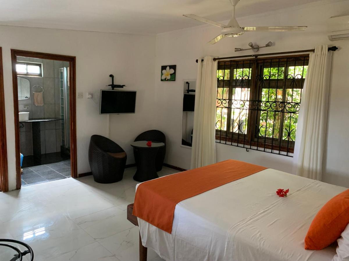 Amitie Chalets Praslin Villa Grand Anse  Exterior photo