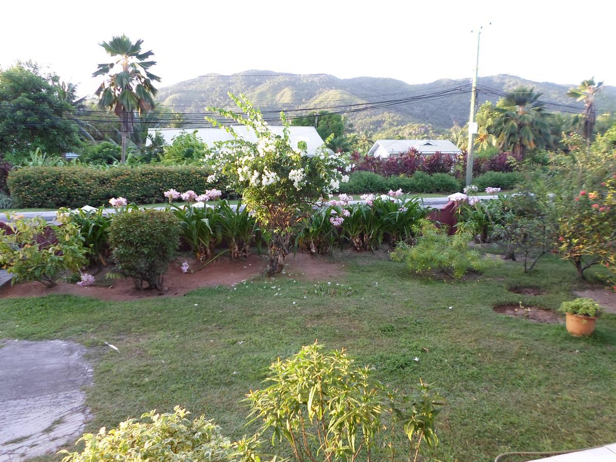 Amitie Chalets Praslin Villa Grand Anse  Exterior photo